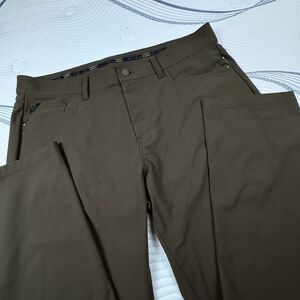 Rhone Commuter 5-Pocket Pant Men 38x33 Slim Brown Performance Chino Stretch Golf